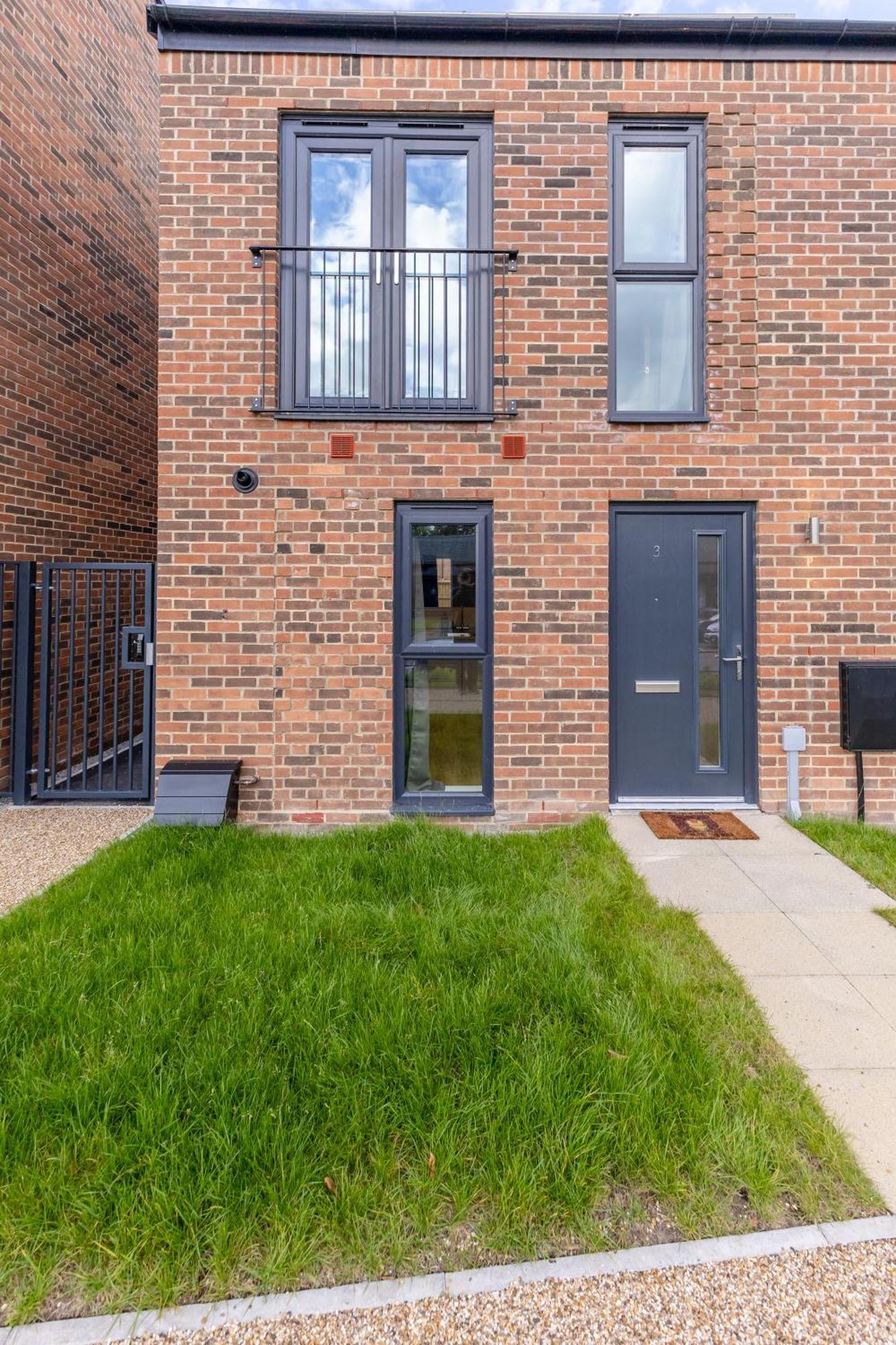 Stunning Modern 3 Bedroom Townhouse - Perfect Getaway Manchester Luaran gambar